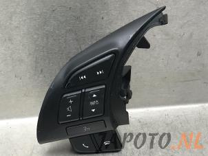 Usados Interruptor de mando de volante Mazda CX-5 (KE,GH) 2.0 SkyActiv-G 160 16V 4WD Precio € 49,95 Norma de margen ofrecido por Japoto Parts B.V.