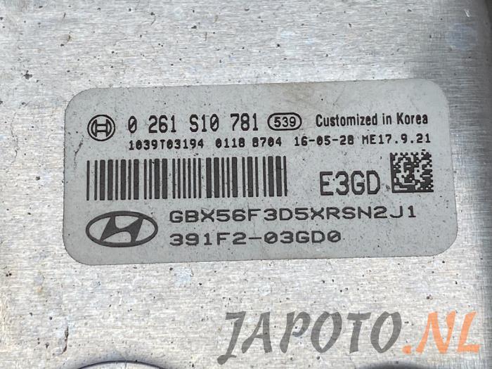 Serrure de contact + ordinateur d'un Hyundai i20 (GBB) 1.2i 16V 2016