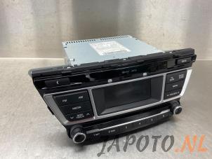 Używane Radio Hyundai i20 (GBB) 1.2i 16V Cena € 169,95 Procedura marży oferowane przez Japoto Parts B.V.