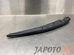 Used Rear wiper arm Hyundai i20 (GBB) 1.2i 16V Price € 14,95 Margin scheme offered by Japoto Parts B.V.