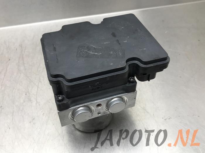Begagnade ABS-pump Kia Cee'd (JDB5) 1.0i T-GDi 12V 120 Pris € 104,95 Marginaltabell erbjuds av Japoto Parts B.V.