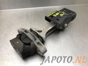 Used Gearbox mount Kia Cee'd (JDB5) 1.0i T-GDi 12V 120 Price € 19,99 Margin scheme offered by Japoto Parts B.V.