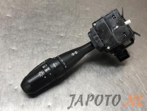 Usagé Commodo phare Mitsubishi Colt (Z2/Z3) 1.1 12V Prix € 29,95 Règlement à la marge proposé par Japoto Parts B.V.