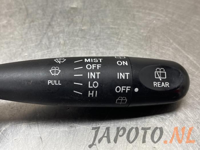 Wiper switch from a Daihatsu Cuore (L251/271/276) 1.0 12V DVVT 2009