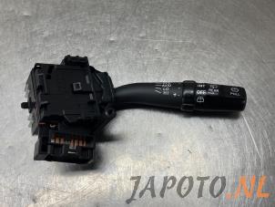 Usados Interruptor de limpiaparabrisas Toyota Corolla Verso (R10/11) 1.6 16V VVT-i Precio € 29,00 Norma de margen ofrecido por Japoto Parts B.V.
