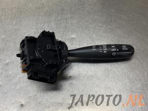 Usados Interruptor de limpiaparabrisas Daihatsu Cuore (L251/271/276) 1.0 12V DVVT Precio € 24,99 Norma de margen ofrecido por Japoto Parts B.V.