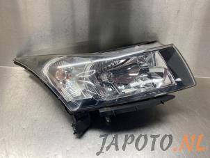 Used Headlight, left Chevrolet Cruze (300) 1.8 16V VVT Price € 99,00 Margin scheme offered by Japoto Parts B.V.