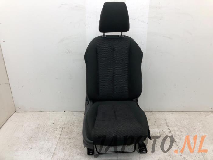 Używane Fotel prawy Mitsubishi Eclipse Cross (GK/GL) Cena € 208,95 Procedura marży oferowane przez Japoto Parts B.V.