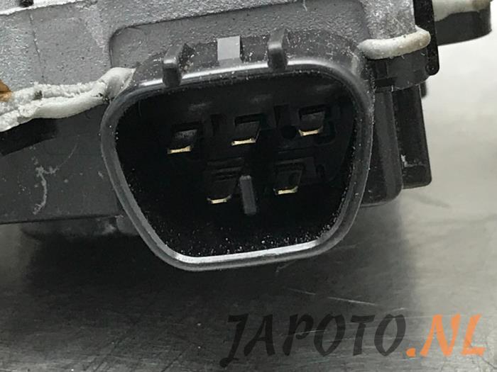 Scheibenwischermotor vorne van een Toyota RAV4 (A5) 2.5 Hybrid 16V AWD 2019