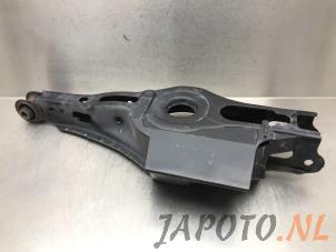 Usagé Bras de suspension bas arrière gauche Toyota RAV4 (A5) 2.5 Hybrid 16V AWD Prix € 149,99 Règlement à la marge proposé par Japoto Parts B.V.