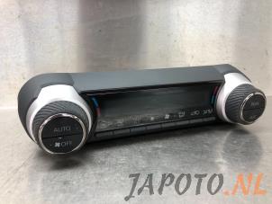 Używane Panel sterowania nagrzewnicy Toyota RAV4 (A5) 2.5 Hybrid 16V AWD Cena € 149,00 Procedura marży oferowane przez Japoto Parts B.V.