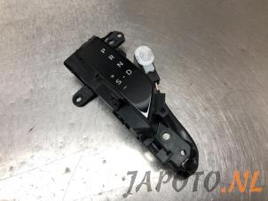 Używane Przelacznik pozycji automatycznej skrzyni biegów Toyota RAV4 (A5) 2.5 Hybrid 16V AWD Cena € 39,95 Procedura marży oferowane przez Japoto Parts B.V.