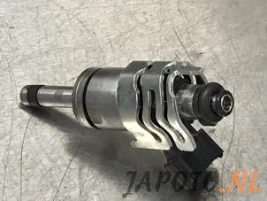 Usagé Injecteur (injection essence) Toyota RAV4 (A5) 2.5 Hybrid 16V AWD Prix € 99,95 Règlement à la marge proposé par Japoto Parts B.V.