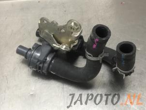 Usagé Robinet chauffage électrique Toyota RAV4 (A5) 2.5 Hybrid 16V AWD Prix € 49,95 Règlement à la marge proposé par Japoto Parts B.V.