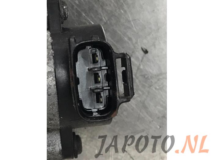 Throttle body from a Daihatsu Sirion 2 (M3) 1.3 16V DVVT 2008