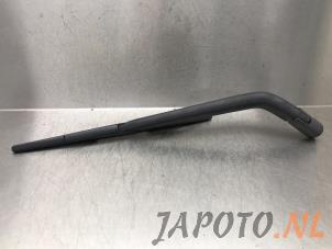 Used Rear wiper arm Daihatsu Sirion 2 (M3) 1.3 16V DVVT Price € 14,95 Margin scheme offered by Japoto Parts B.V.