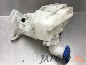 Used Front windscreen washer reservoir Kia Picanto (BA) 1.0 12V Price € 16,95 Margin scheme offered by Japoto Parts B.V.