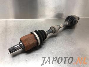 Usagé Arbre de transmission avant gauche Honda Civic (FK1/2/3) 1.4i VTEC 16V Prix € 99,95 Règlement à la marge proposé par Japoto Parts B.V.