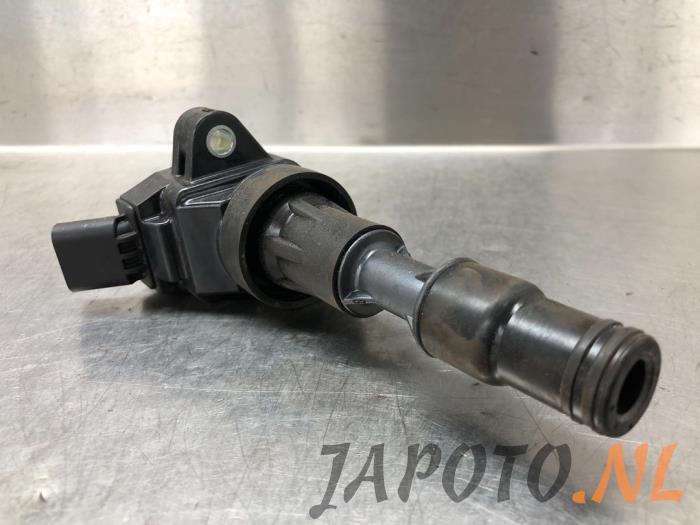 Ignition coil from a Hyundai i20 (GBB) 1.0 T-GDI 100 12V 2018