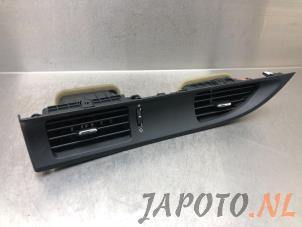 Begagnade Luftmunstycke, instrumentbräda Honda CR-Z (ZF1) 1.5 Hybrid 16V Pris € 34,99 Marginaltabell erbjuds av Japoto Parts B.V.