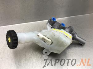 Używane Glówny cylinder hamulcowy Mitsubishi Outlander (GF/GG) 2.4 16V PHEV 4x4 Cena € 49,95 Procedura marży oferowane przez Japoto Parts B.V.