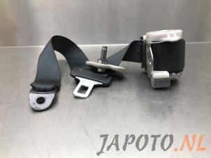 Usagé Ceinture de sécurité arrière gauche Nissan Note (E12) 1.2 68 Prix € 39,99 Règlement à la marge proposé par Japoto Parts B.V.