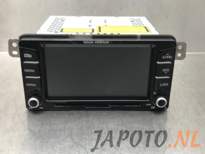 Navigation system from a Mitsubishi Space Star (A0) 1.2 12V 2018