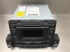 Radio CD player from a Hyundai i10 (B5), 2013 / 2019 1.2 16V, Hatchback, Petrol, 1.248cc, 64kW (87pk), FWD, G4LA, 2013-12 / 2019-12, B5P3; B5P4 2016