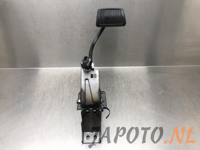 Używane Pedal hamulca Hyundai i10 (B5) 1.2 16V Cena € 26,20 Procedura marży oferowane przez Japoto Parts B.V.