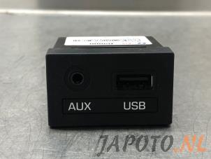 Used AUX / USB connection Hyundai i10 (B5) 1.2 16V Price € 24,95 Margin scheme offered by Japoto Parts B.V.