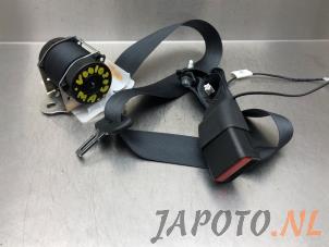 Used Rear seatbelt, centre Nissan Micra (K14) 1.0 IG-T 100 Price € 74,95 Margin scheme offered by Japoto Parts B.V.