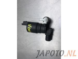 Gebrauchte Scheibensprüherpumpe vorne Nissan Micra (K14) 1.0 IG-T 100 Preis € 19,95 Margenregelung angeboten von Japoto Parts B.V.
