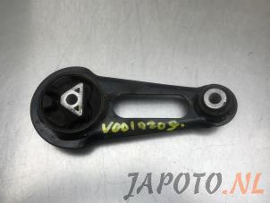 Używane Wspornik skrzyni biegów Nissan Micra (K14) 1.0 IG-T 100 Cena € 24,99 Procedura marży oferowane przez Japoto Parts B.V.