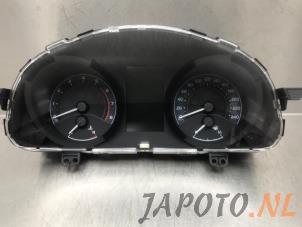 Usagé Compteur kilométrique KM Toyota Auris Touring Sports (E18) 1.2 T 16V Prix € 75,00 Règlement à la marge proposé par Japoto Parts B.V.