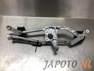 Used Wiper mechanism Toyota Auris Touring Sports (E18) 1.2 T 16V Price € 49,95 Margin scheme offered by Japoto Parts B.V.