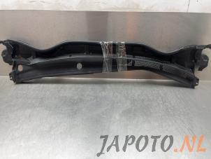 Used Cowl top grille Toyota Auris Touring Sports (E18) 1.2 T 16V Price € 49,95 Margin scheme offered by Japoto Parts B.V.