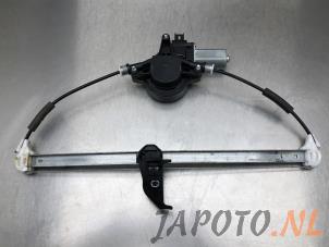 Używane Mechanizm szyby lewej tylnej wersja 4-drzwiowa Mazda 6 SportBreak (GJ/GH/GL) 2.2 SkyActiv-D 150 16V Cena € 49,95 Procedura marży oferowane przez Japoto Parts B.V.