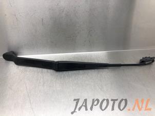 Usagé Bras essuie-glace avant Subaru Impreza III (GH/GR) 2.0D AWD Prix € 19,95 Règlement à la marge proposé par Japoto Parts B.V.