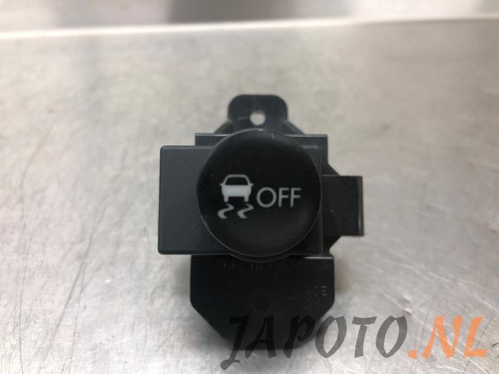 Używane Przelacznik ESP Subaru Impreza III (GH/GR) 2.0D AWD Cena € 15,70 Procedura marży oferowane przez Japoto Parts B.V.