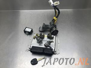 Used Ignition lock + computer Hyundai H-1/H-200 2.5 CRDi Powervan Price € 199,95 Margin scheme offered by Japoto Parts B.V.