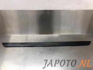 Used Spoiler front bumper Toyota Auris Touring Sports (E18) 1.2 T 16V Price € 49,00 Margin scheme offered by Japoto Parts B.V.