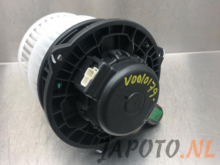Motor de ventilador de calefactor de un Kia Sportage (NQ5) 1.6 T-GDi Hybrid 16V AWD 2023
