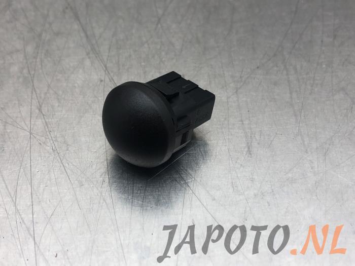 Gebrauchte Lichtsensor Kia Sportage (NQ5E) 1.6 T-GDi Hybrid 16V AWD Preis € 15,70 Margenregelung angeboten von Japoto Parts B.V.
