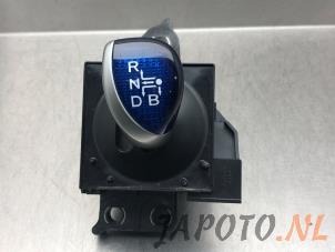 Used Automatic gear selector Toyota Auris (E18) 1.8 16V Hybrid Price € 75,00 Margin scheme offered by Japoto Parts B.V.
