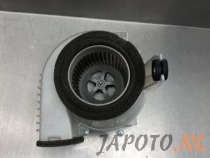 Gebrauchte Accu ventilator Toyota Auris (E18) 1.8 16V Hybrid Preis € 40,00 Margenregelung angeboten von Japoto Parts B.V.