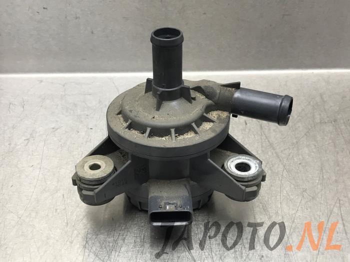 Gebrauchte Wasserpumpe Toyota Yaris III (P13) 1.5 16V Hybrid Preis € 52,49 Margenregelung angeboten von Japoto Parts B.V.