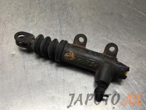 Used Clutch slave cylinder Hyundai iX35 (LM) 2.0 16V Price € 19,95 Margin scheme offered by Japoto Parts B.V.