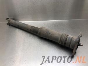 Used Rear shock absorber, right Hyundai iX35 (LM) 2.0 16V Price € 29,99 Margin scheme offered by Japoto Parts B.V.