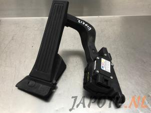 Used Accelerator pedal Hyundai iX35 (LM) 2.0 16V Price € 29,95 Margin scheme offered by Japoto Parts B.V.