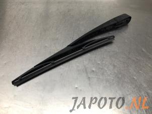 Used Rear wiper arm Hyundai iX35 (LM) 2.0 16V Price € 19,95 Margin scheme offered by Japoto Parts B.V.